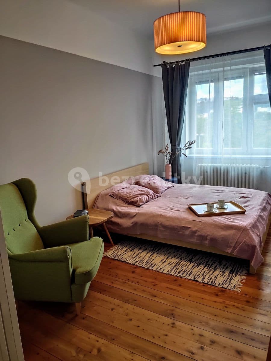 1 bedroom with open-plan kitchen flat to rent, 50 m², Podolská, Prague, Prague 1 bedroom with open-plan kitchen flat to rent, 50 m², Podolská, Prague, Prague