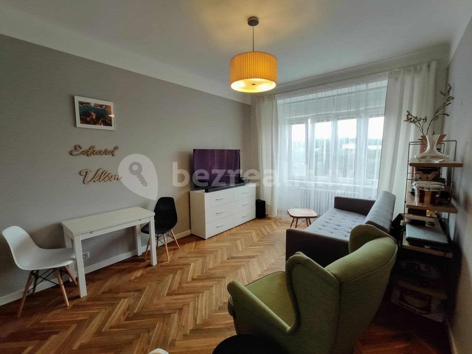 1 bedroom with open-plan kitchen flat to rent, 50 m², Podolská, Prague, Prague 1 bedroom with open-plan kitchen flat to rent, 50 m², Podolská, Prague, Prague