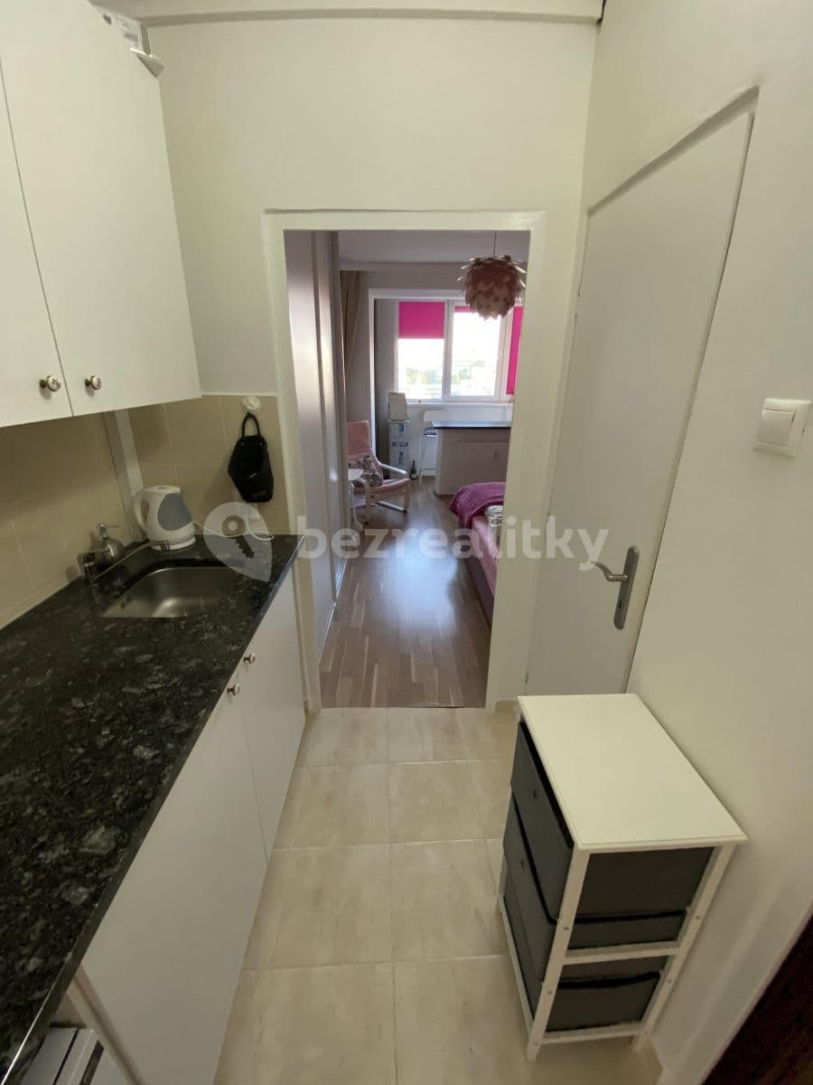 Small studio flat to rent, 23 m², Vilová, Petržalka, Bratislavský Region Small studio flat to rent, 23 m², Vilová, Petržalka, Bratislavský Region