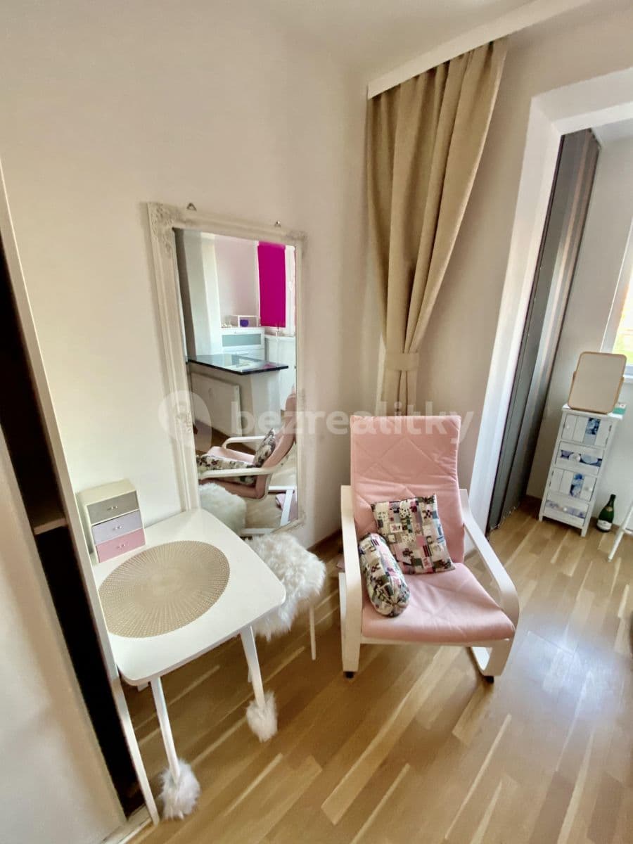 Small studio flat to rent, 23 m², Vilová, Petržalka, Bratislavský Region Small studio flat to rent, 23 m², Vilová, Petržalka, Bratislavský Region