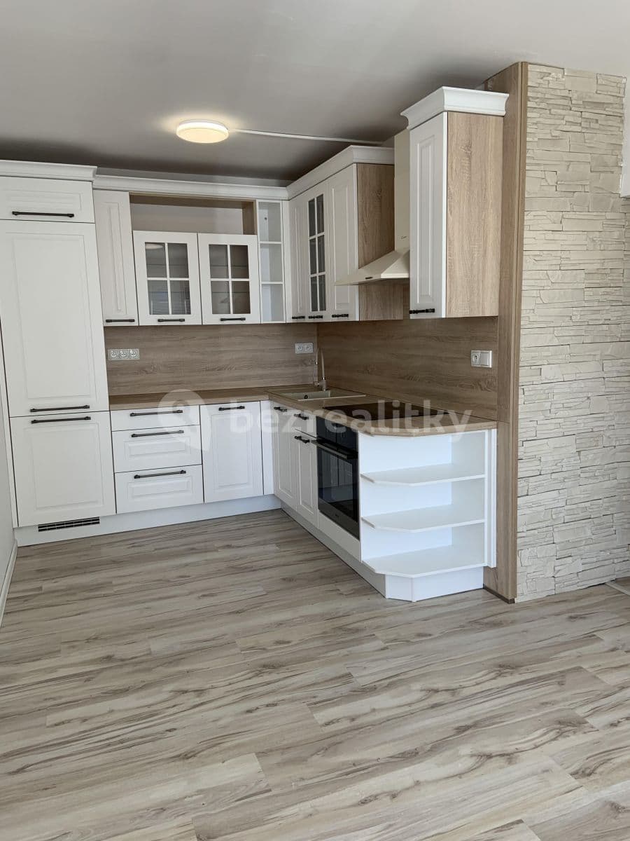 1 bedroom with open-plan kitchen flat to rent, 42 m², Višňová, Most, Ústecký Region 1 bedroom with open-plan kitchen flat to rent, 42 m², Višňová, Most, Ústecký Region