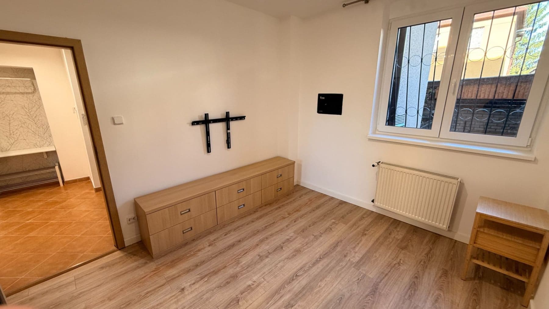 2 bedroom with open-plan kitchen flat to rent, 80 m², Sadská, Prague, Prague 2 bedroom with open-plan kitchen flat to rent, 80 m², Sadská, Prague, Prague