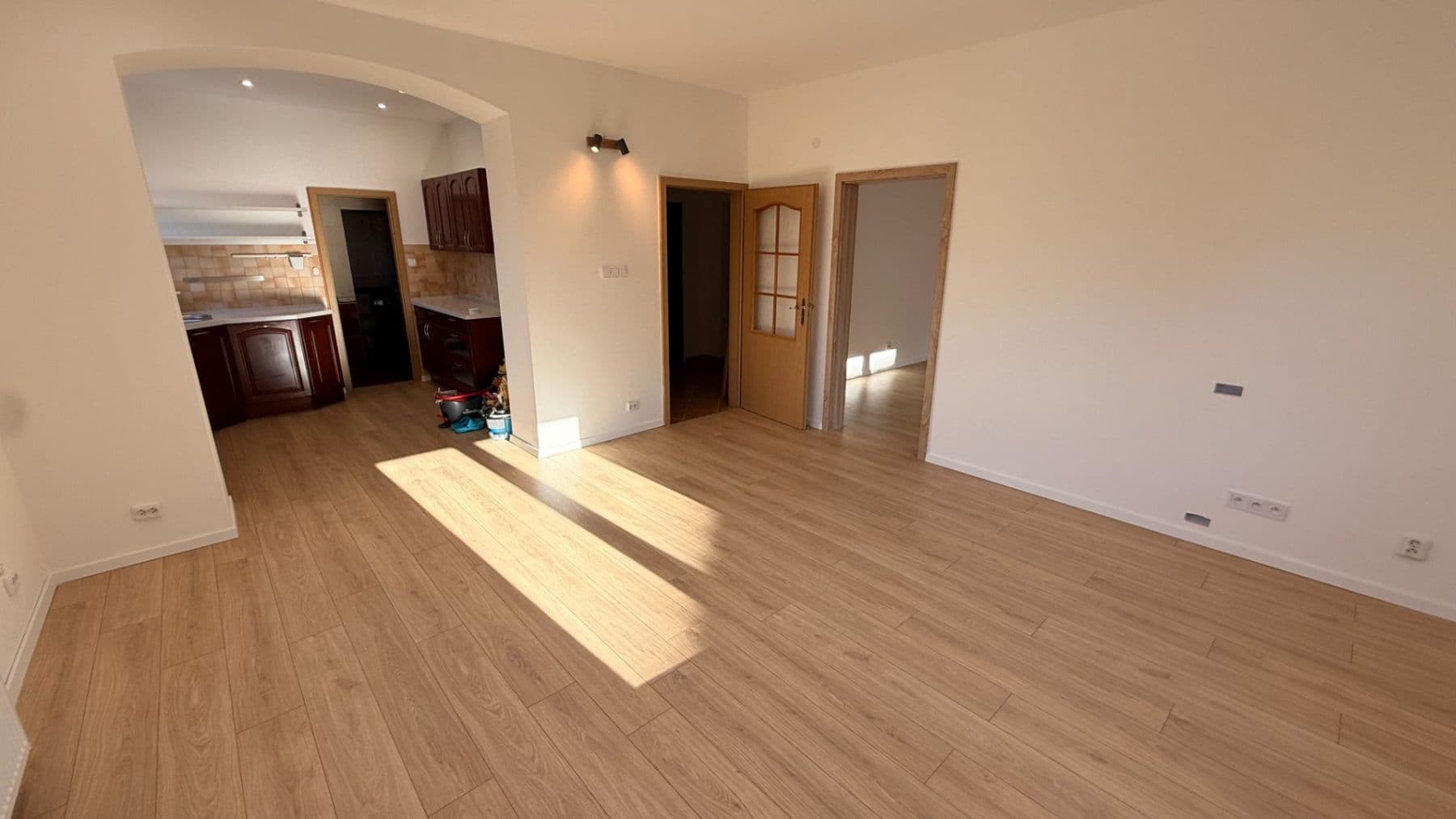 2 bedroom with open-plan kitchen flat to rent, 80 m², Sadská, Prague, Prague 2 bedroom with open-plan kitchen flat to rent, 80 m², Sadská, Prague, Prague