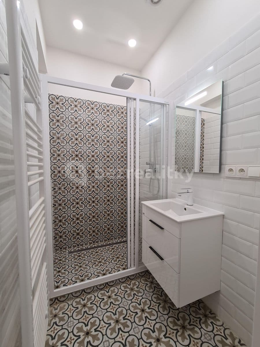 Studio flat to rent, 28 m², Nádražní, Prague, Prague Studio flat to rent, 28 m², Nádražní, Prague, Prague