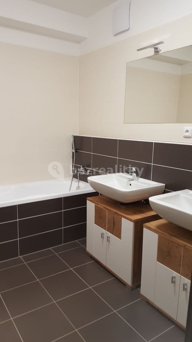 1 bedroom with open-plan kitchen flat to rent, 61 m², Antonína Petrofa, Hradec Králové, Královéhradecký Region 1 bedroom with open-plan kitchen flat to rent, 61 m², Antonína Petrofa, Hradec Králové, Královéhradecký Region