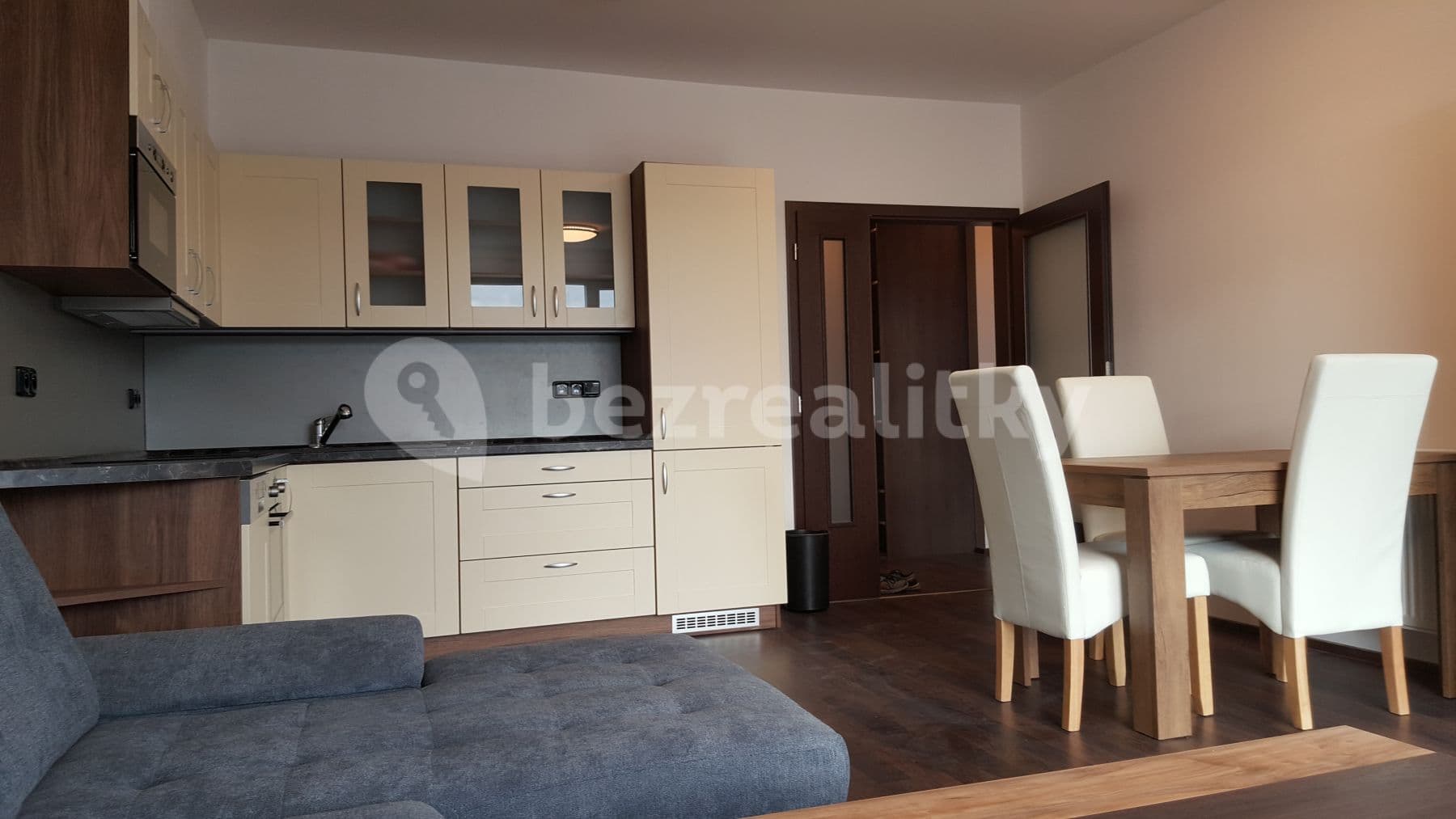 1 bedroom with open-plan kitchen flat to rent, 61 m², Antonína Petrofa, Hradec Králové, Královéhradecký Region 1 bedroom with open-plan kitchen flat to rent, 61 m², Antonína Petrofa, Hradec Králové, Královéhradecký Region