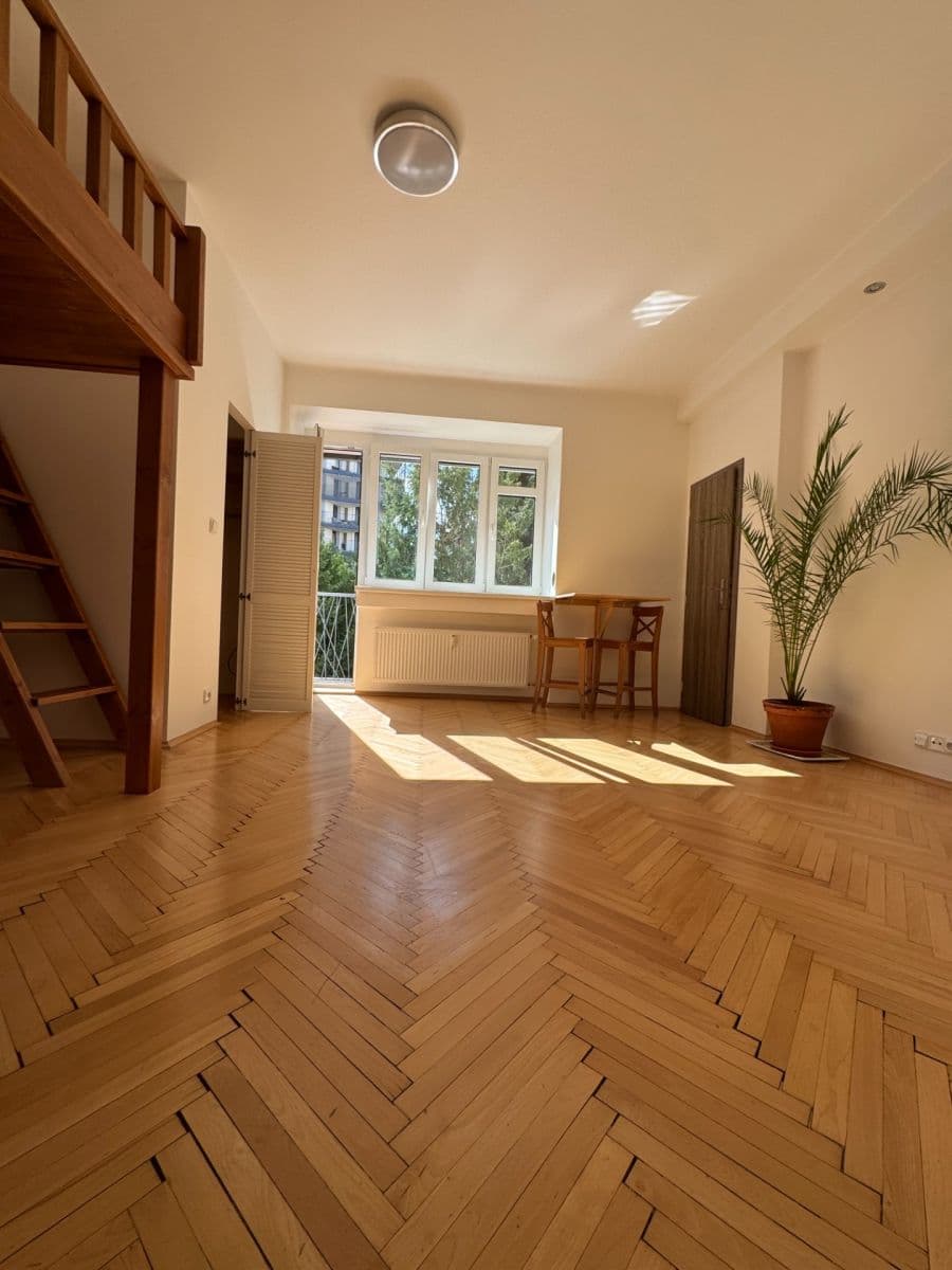 Studio flat to rent, 34 m², Jana Želivského, Prague, Prague Studio flat to rent, 34 m², Jana Želivského, Prague, Prague