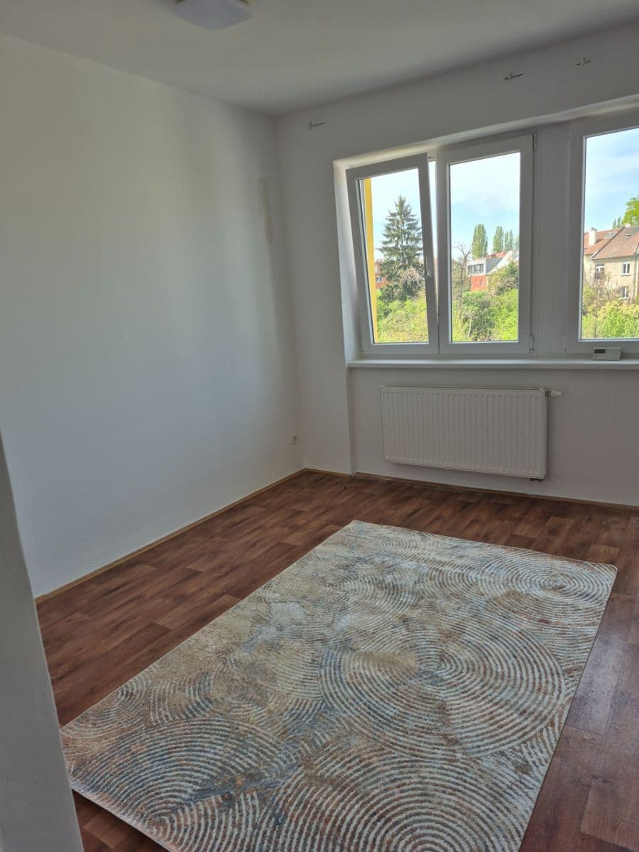 1 bedroom with open-plan kitchen flat to rent, 67 m², Merhautova, Brno, Jihomoravský Region 1 bedroom with open-plan kitchen flat to rent, 67 m², Merhautova, Brno, Jihomoravský Region