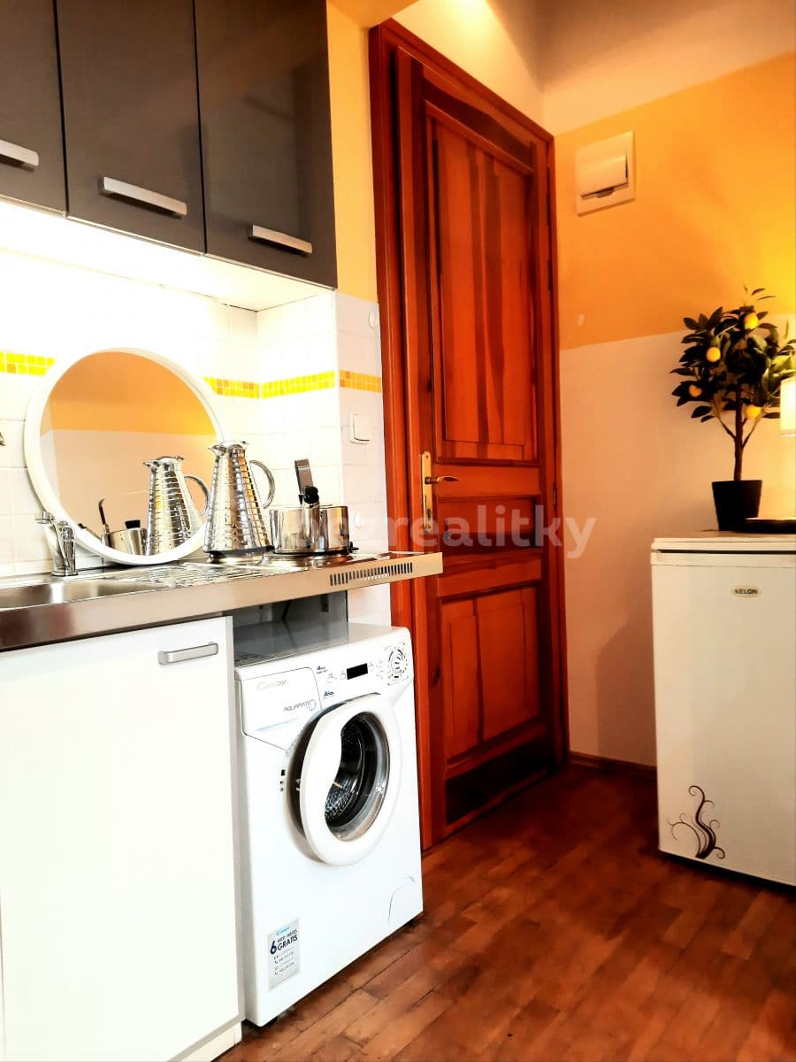 Studio flat to rent, 18 m², Vlkova, Prague, Prague Studio flat to rent, 18 m², Vlkova, Prague, Prague