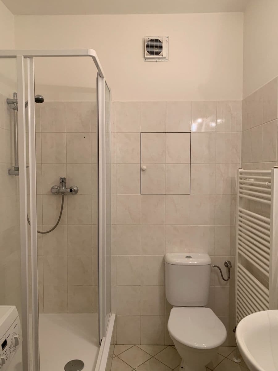 Small studio flat to rent, 35 m², Chelčického, Roztoky, Středočeský Region Small studio flat to rent, 35 m², Chelčického, Roztoky, Středočeský Region
