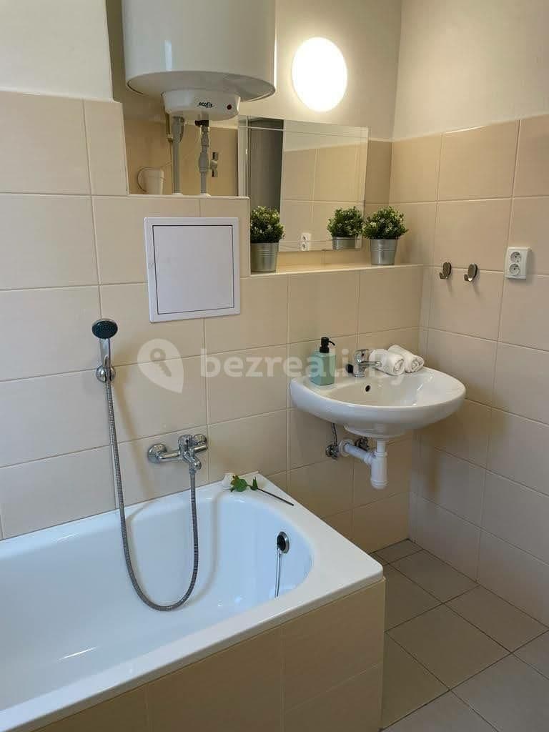 1 bedroom with open-plan kitchen flat to rent, 45 m², Poděbradova, Ostrava, Moravskoslezský Region 1 bedroom with open-plan kitchen flat to rent, 45 m², Poděbradova, Ostrava, Moravskoslezský Region