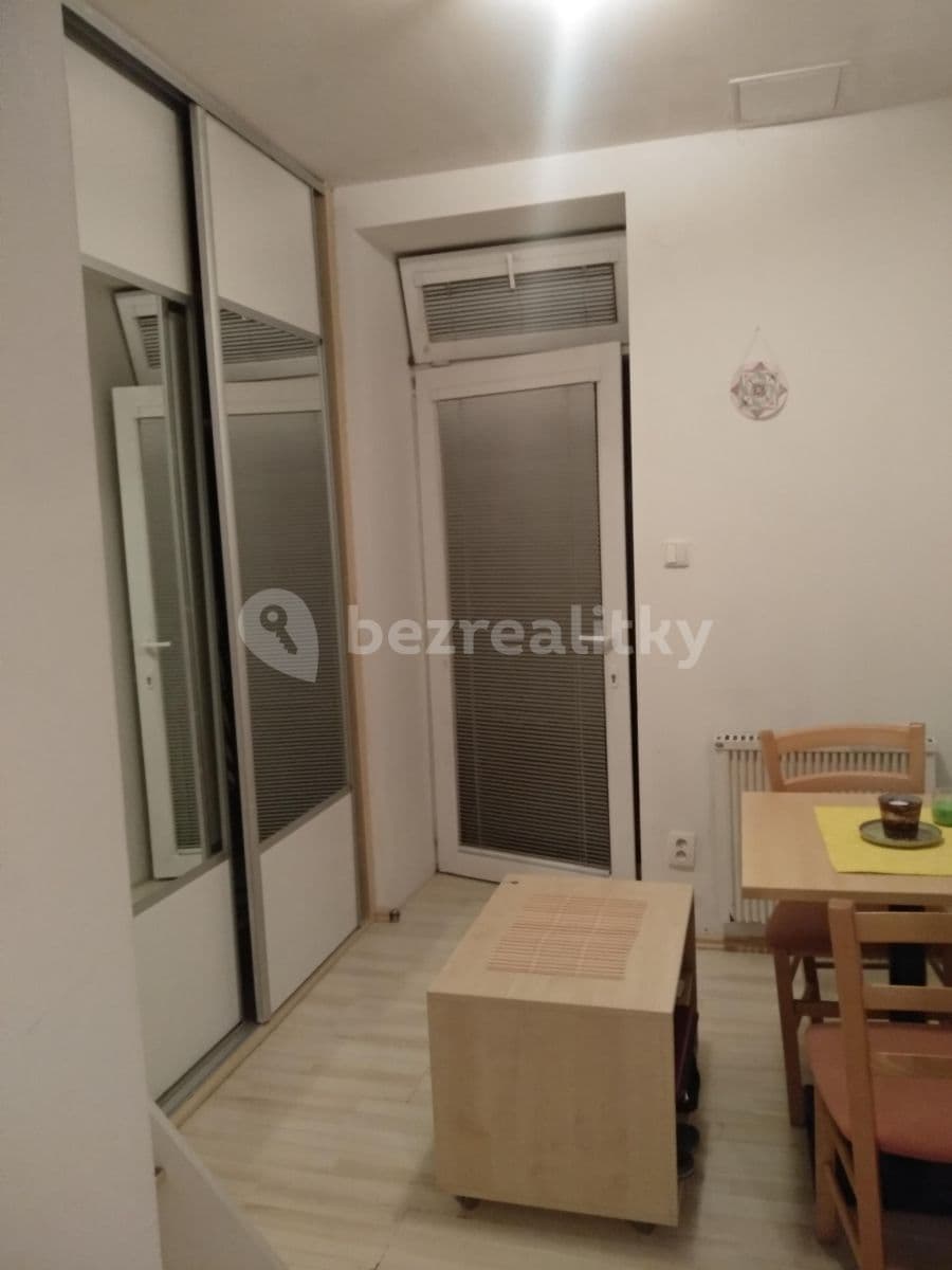 Small studio flat to rent, 16 m², Cyrilská, Brno, Jihomoravský Region Small studio flat to rent, 16 m², Cyrilská, Brno, Jihomoravský Region