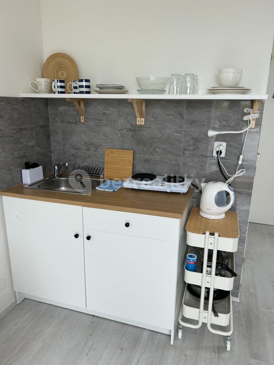 Small studio flat to rent, 24 m², U Pekařky, Prague, Prague Small studio flat to rent, 24 m², U Pekařky, Prague, Prague