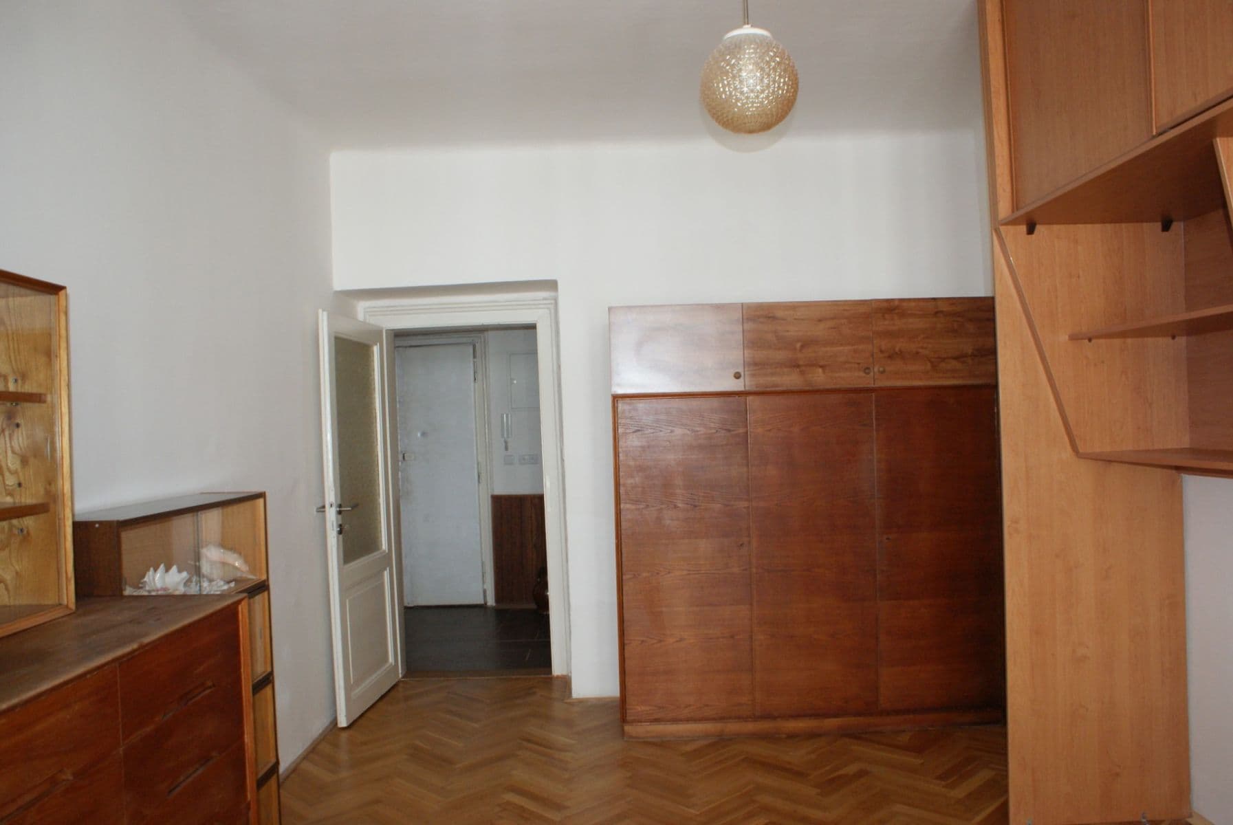 2 bedroom flat to rent, 77 m², Pod Kotlaskou, Prague, Prague 2 bedroom flat to rent, 77 m², Pod Kotlaskou, Prague, Prague