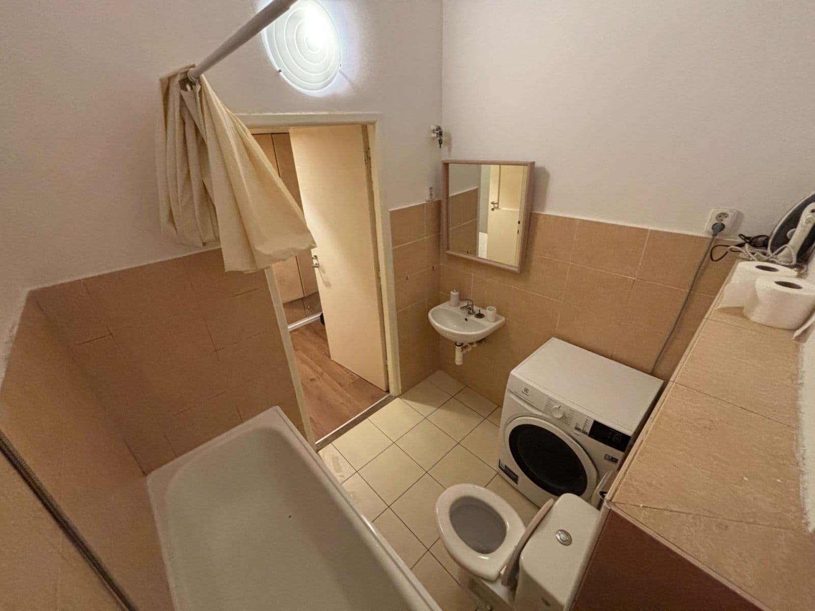 Studio flat to rent, 34 m², Londýnská, Prague, Prague Studio flat to rent, 34 m², Londýnská, Prague, Prague