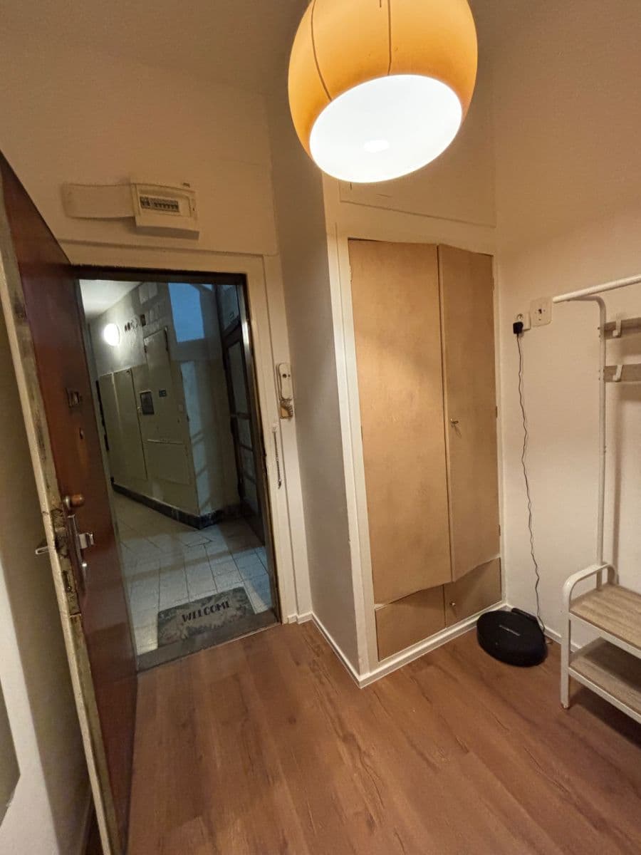 Studio flat to rent, 34 m², Londýnská, Prague, Prague Studio flat to rent, 34 m², Londýnská, Prague, Prague