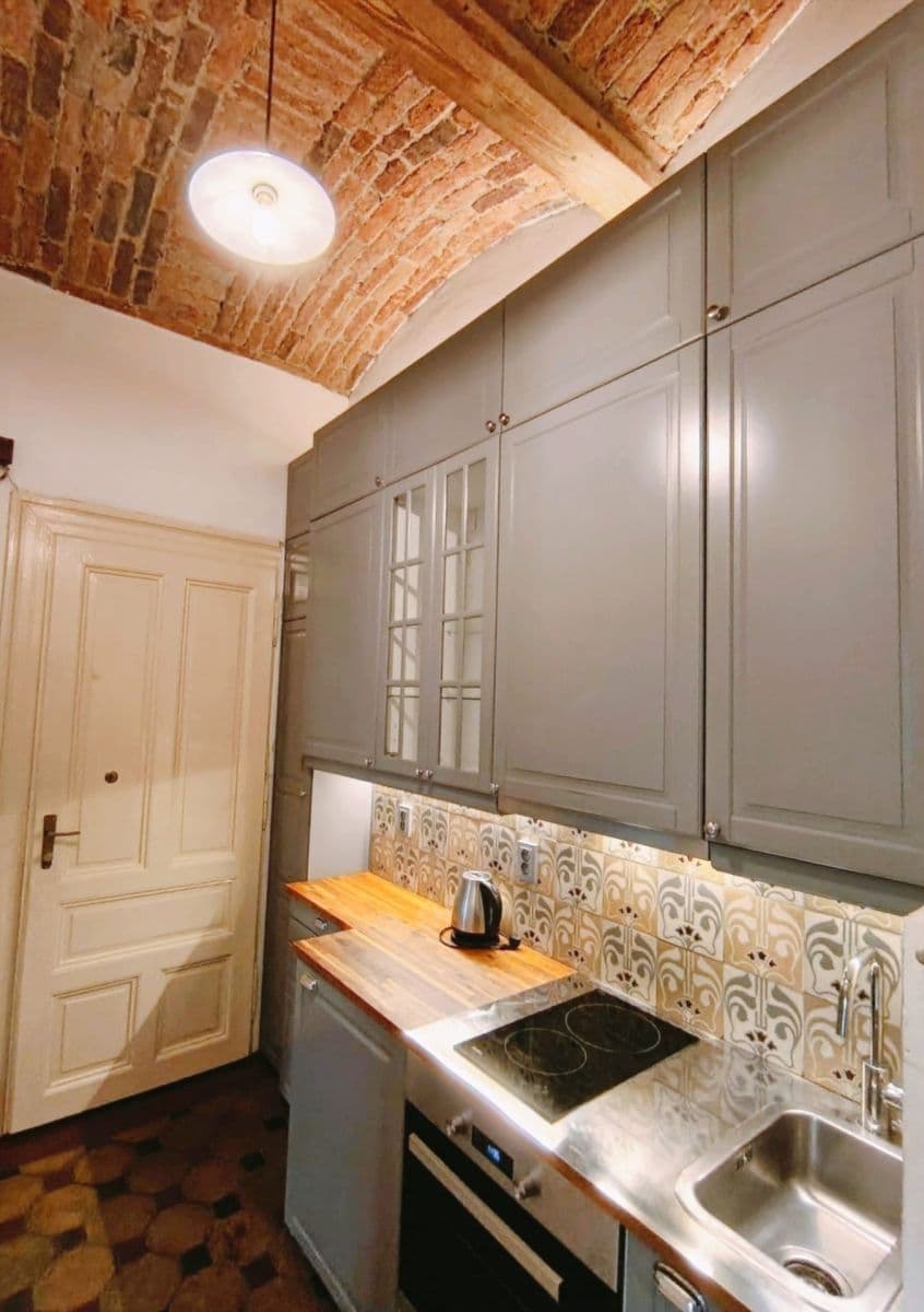 2 bedroom flat to rent, 45 m², Na Spojce, Prague, Prague 2 bedroom flat to rent, 45 m², Na Spojce, Prague, Prague
