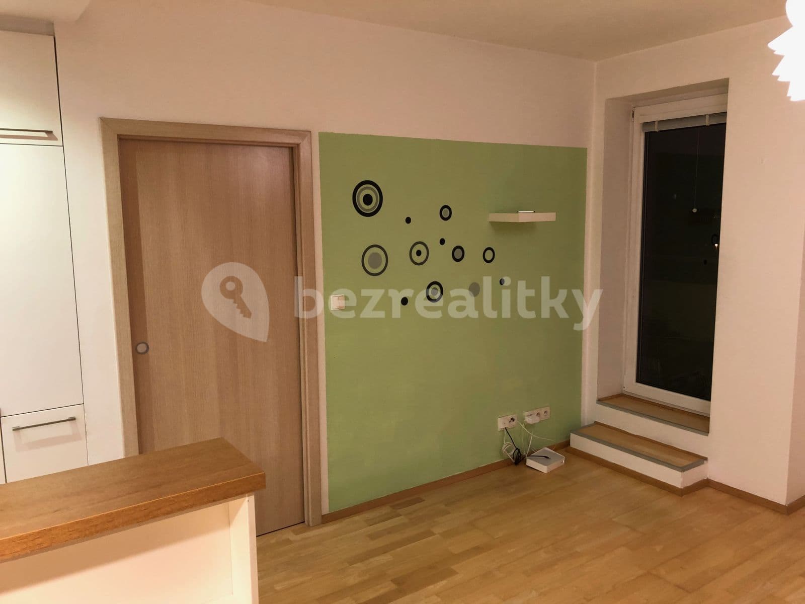 2 bedroom with open-plan kitchen flat to rent, 93 m², Jaromíra Vejvody, Prague, Prague 2 bedroom with open-plan kitchen flat to rent, 93 m², Jaromíra Vejvody, Prague, Prague