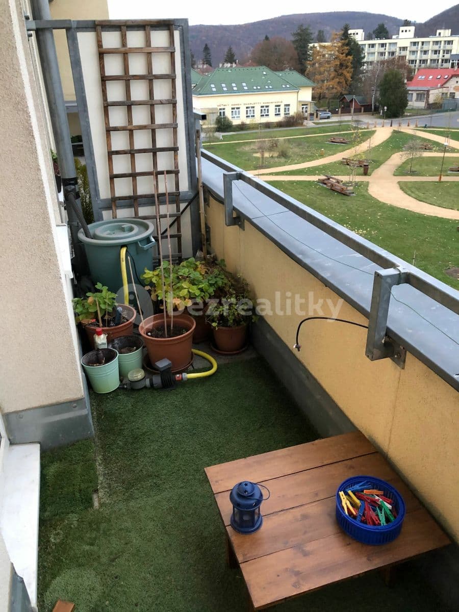 2 bedroom with open-plan kitchen flat to rent, 93 m², Jaromíra Vejvody, Prague, Prague 2 bedroom with open-plan kitchen flat to rent, 93 m², Jaromíra Vejvody, Prague, Prague