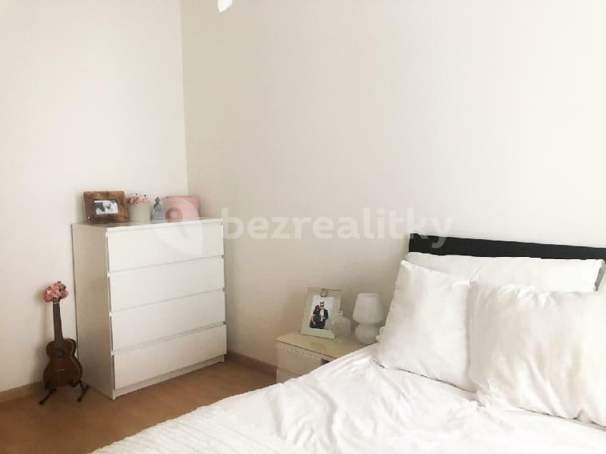 Studio flat to rent, 42 m², Kurta Konráda, Prague, Prague Studio flat to rent, 42 m², Kurta Konráda, Prague, Prague