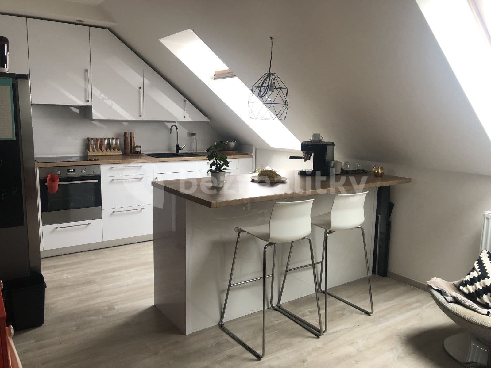 1 bedroom with open-plan kitchen flat to rent, 84 m², Bubenská, Prague, Prague 1 bedroom with open-plan kitchen flat to rent, 84 m², Bubenská, Prague, Prague