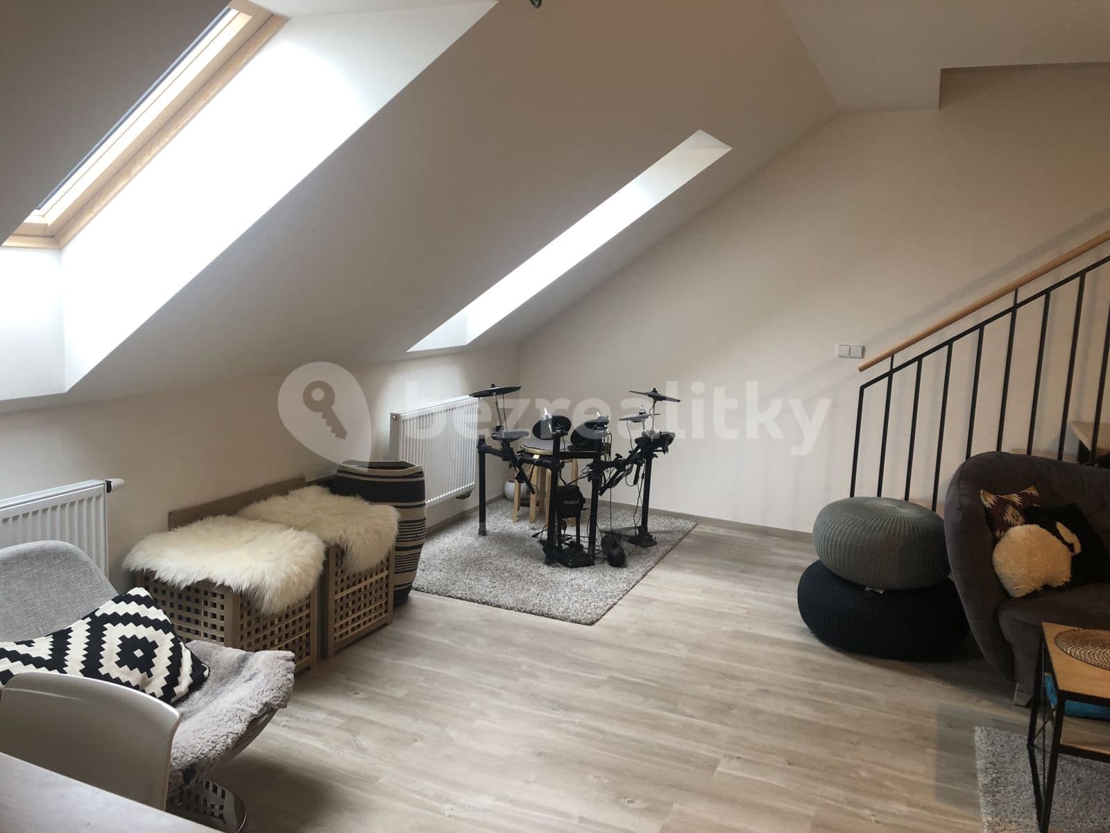 1 bedroom with open-plan kitchen flat to rent, 84 m², Bubenská, Prague, Prague 1 bedroom with open-plan kitchen flat to rent, 84 m², Bubenská, Prague, Prague