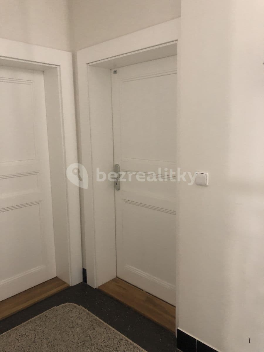 1 bedroom with open-plan kitchen flat to rent, 84 m², Bubenská, Prague, Prague 1 bedroom with open-plan kitchen flat to rent, 84 m², Bubenská, Prague, Prague