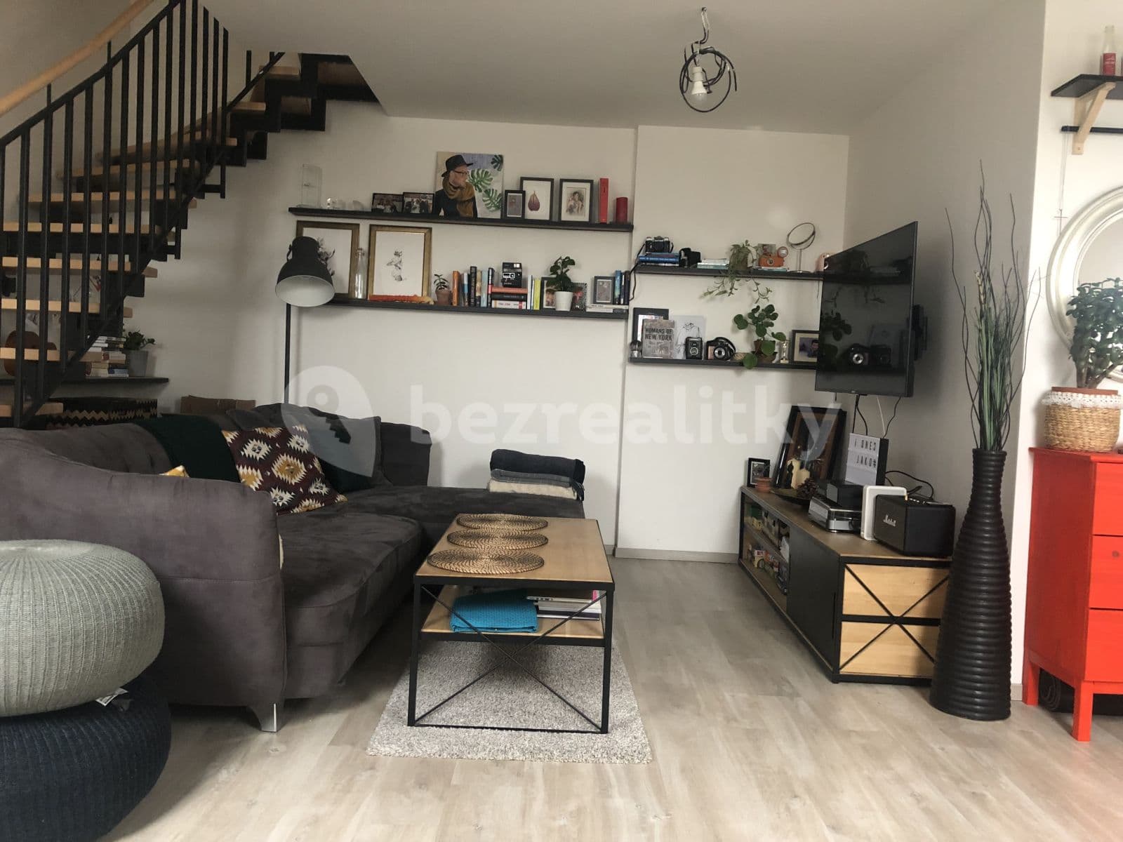 1 bedroom with open-plan kitchen flat to rent, 84 m², Bubenská, Prague, Prague 1 bedroom with open-plan kitchen flat to rent, 84 m², Bubenská, Prague, Prague