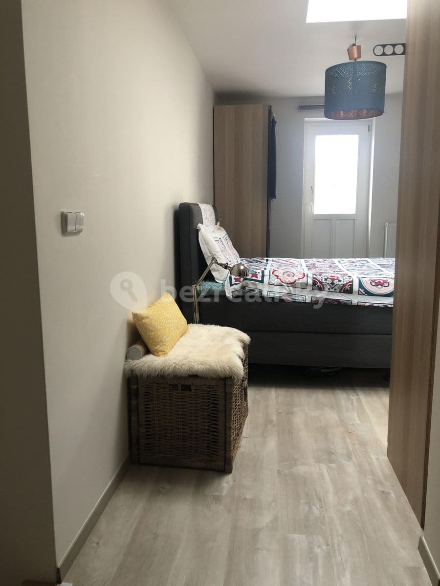 1 bedroom with open-plan kitchen flat to rent, 84 m², Bubenská, Prague, Prague 1 bedroom with open-plan kitchen flat to rent, 84 m², Bubenská, Prague, Prague