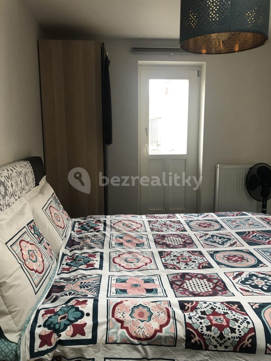 1 bedroom with open-plan kitchen flat to rent, 84 m², Bubenská, Prague, Prague 1 bedroom with open-plan kitchen flat to rent, 84 m², Bubenská, Prague, Prague