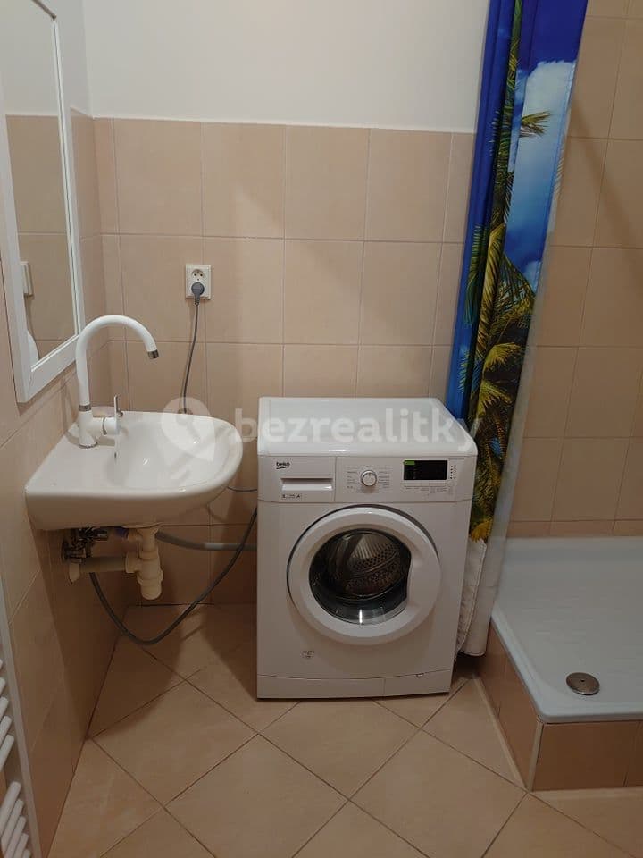 Small studio flat to rent, 29 m², Malokarpatské námestie, Lamač, Bratislavský Region Small studio flat to rent, 29 m², Malokarpatské námestie, Lamač, Bratislavský Region