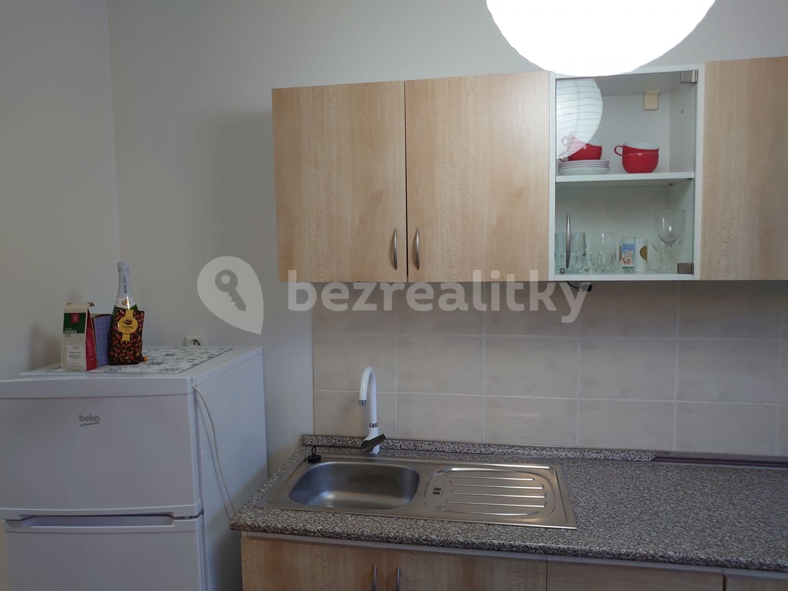 Small studio flat to rent, 29 m², Malokarpatské námestie, Lamač, Bratislavský Region Small studio flat to rent, 29 m², Malokarpatské námestie, Lamač, Bratislavský Region