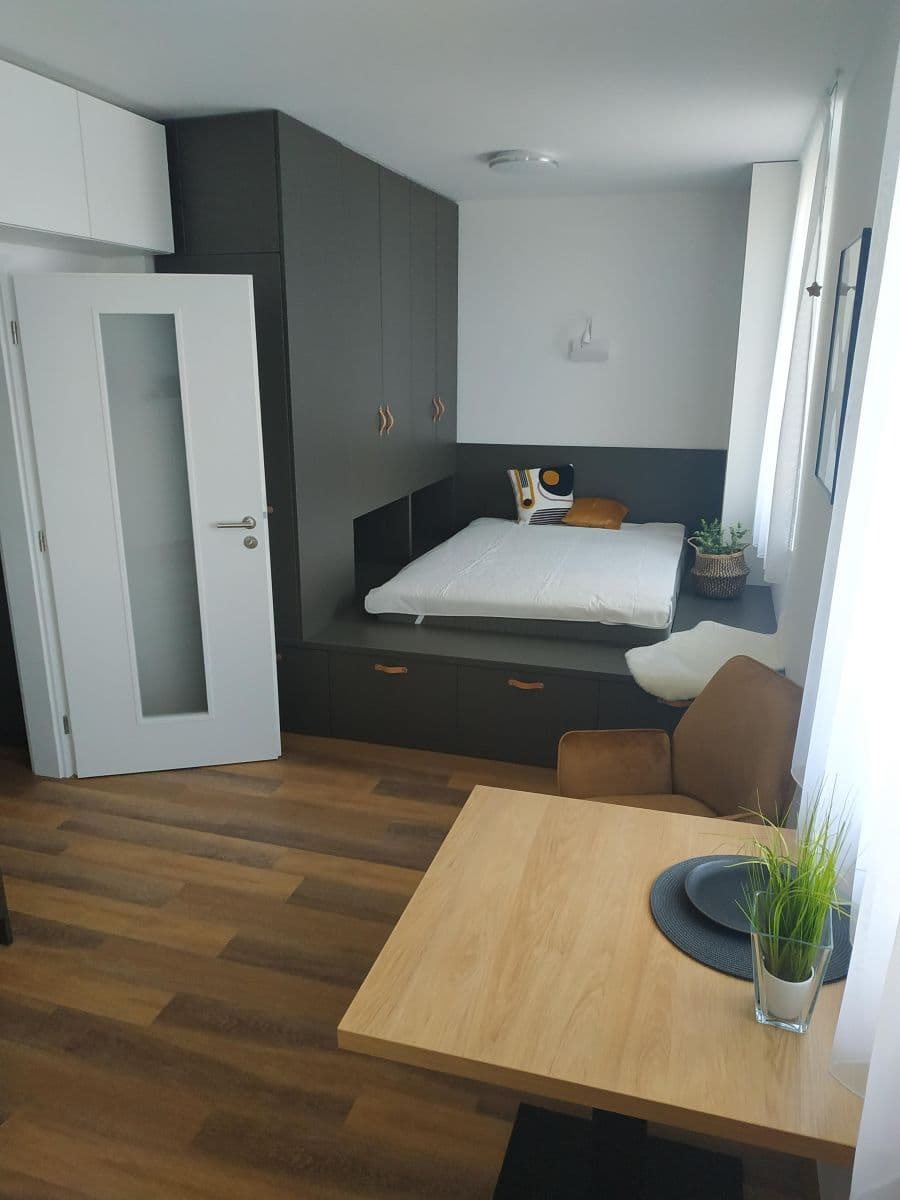 Studio flat to rent, 30 m², Šantova, Olomouc, Olomoucký Region Studio flat to rent, 30 m², Šantova, Olomouc, Olomoucký Region
