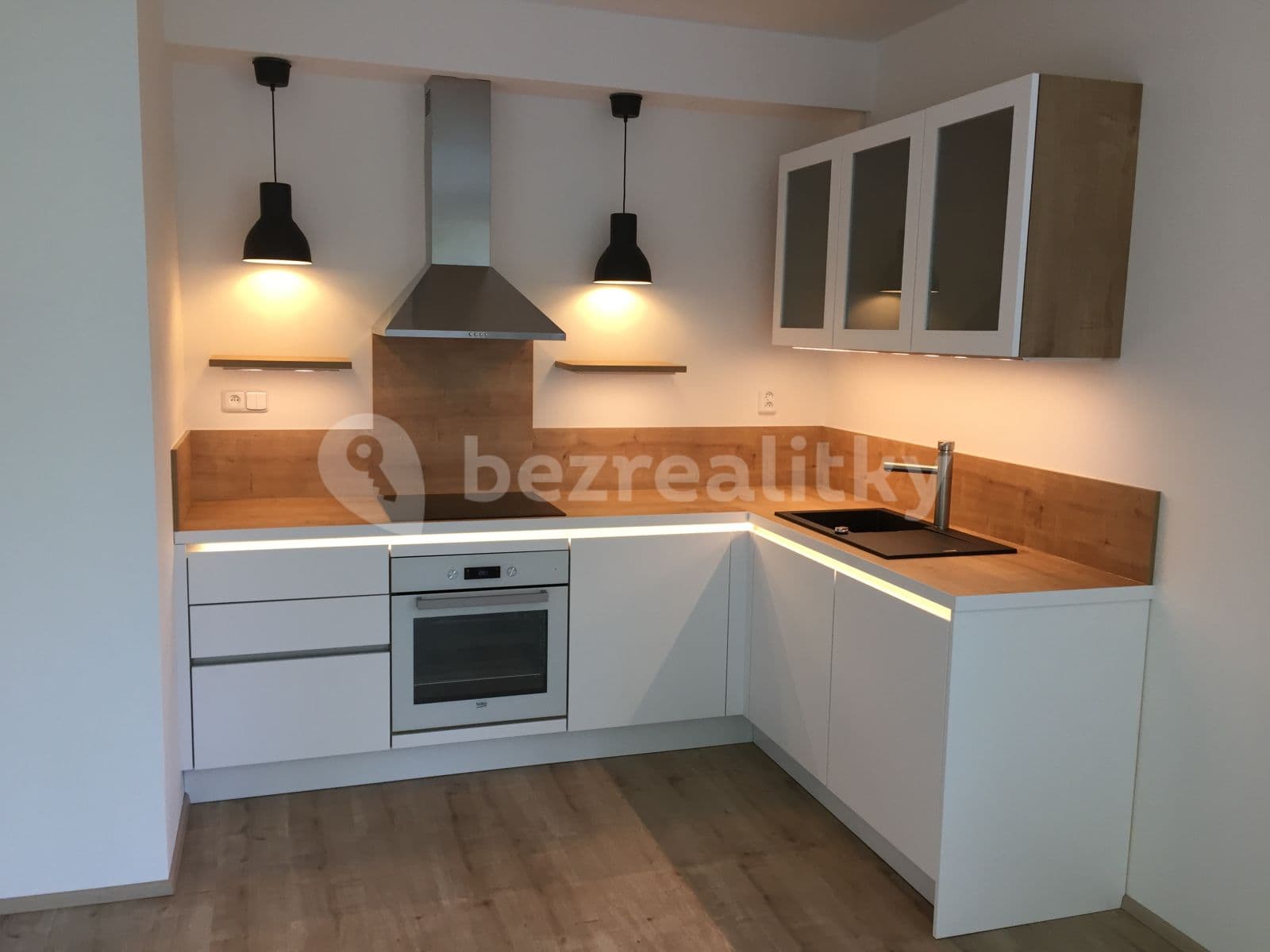 1 bedroom with open-plan kitchen flat to rent, 65 m², Antonína Petrofa, Hradec Králové, Královéhradecký Region 1 bedroom with open-plan kitchen flat to rent, 65 m², Antonína Petrofa, Hradec Králové, Královéhradecký Region