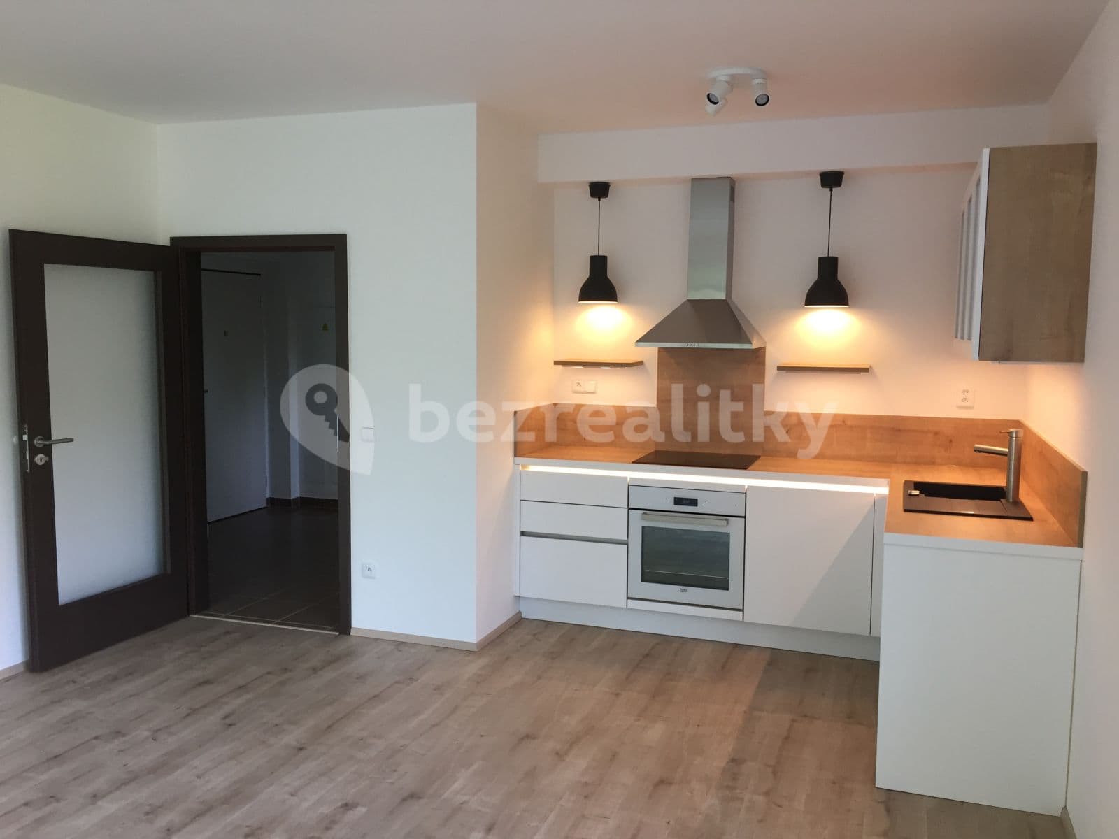 1 bedroom with open-plan kitchen flat to rent, 65 m², Antonína Petrofa, Hradec Králové, Královéhradecký Region 1 bedroom with open-plan kitchen flat to rent, 65 m², Antonína Petrofa, Hradec Králové, Královéhradecký Region