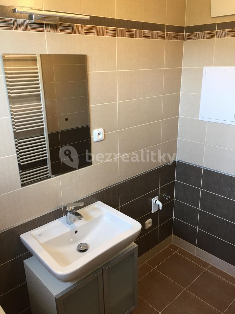 1 bedroom with open-plan kitchen flat to rent, 65 m², Antonína Petrofa, Hradec Králové, Královéhradecký Region 1 bedroom with open-plan kitchen flat to rent, 65 m², Antonína Petrofa, Hradec Králové, Královéhradecký Region
