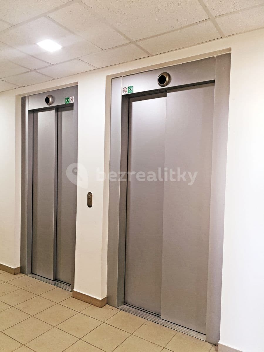 1 bedroom with open-plan kitchen flat to rent, 42 m², Tenisová, Prague, Prague 1 bedroom with open-plan kitchen flat to rent, 42 m², Tenisová, Prague, Prague