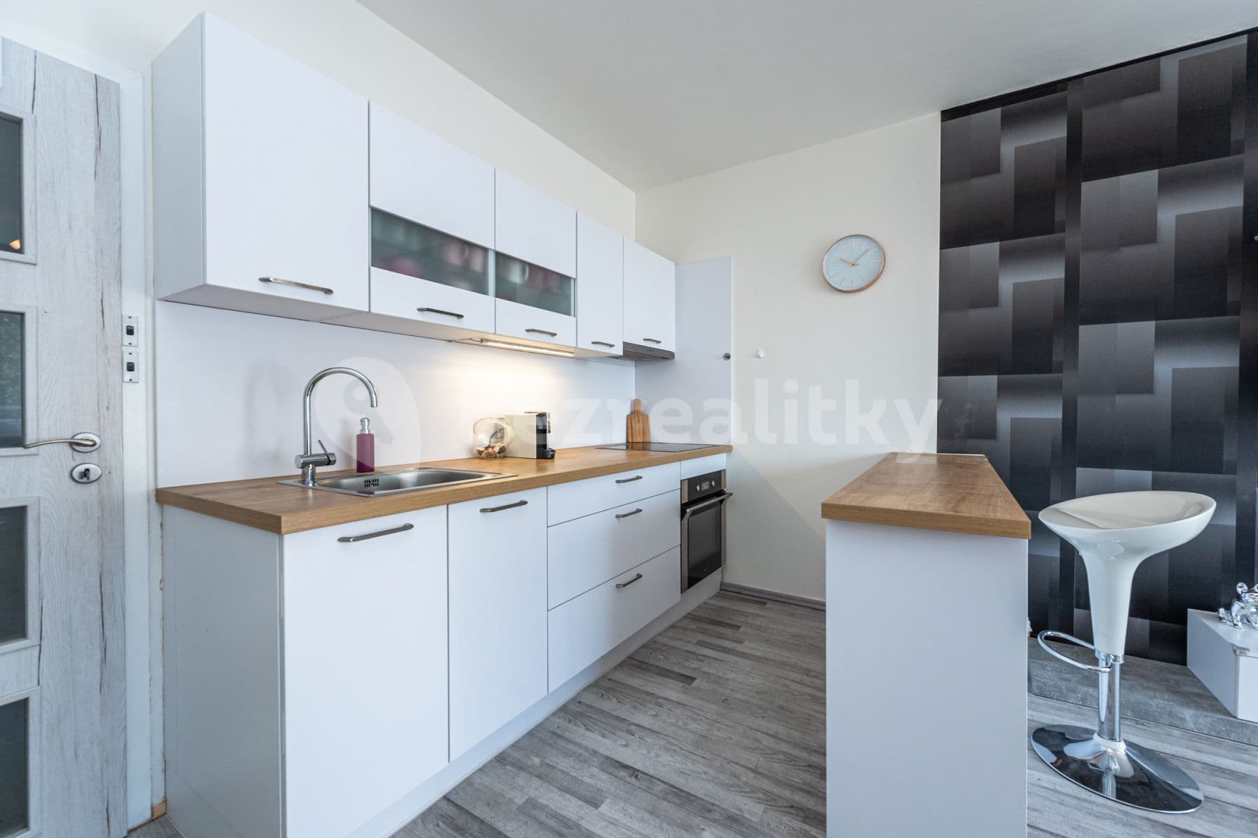 1 bedroom with open-plan kitchen flat to rent, 49 m², Brichtova, Prague, Prague 1 bedroom with open-plan kitchen flat to rent, 49 m², Brichtova, Prague, Prague