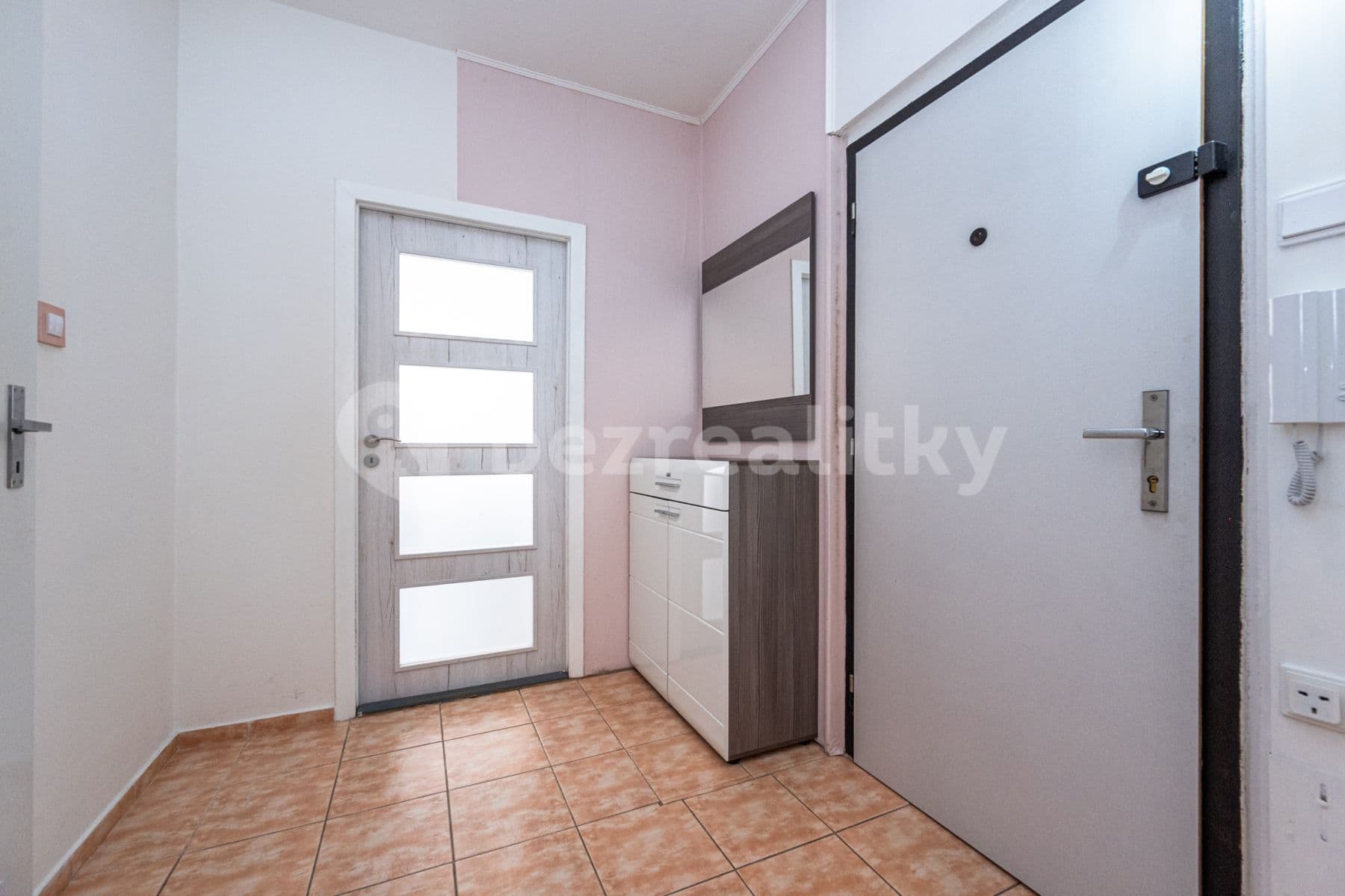1 bedroom with open-plan kitchen flat to rent, 49 m², Brichtova, Prague, Prague 1 bedroom with open-plan kitchen flat to rent, 49 m², Brichtova, Prague, Prague