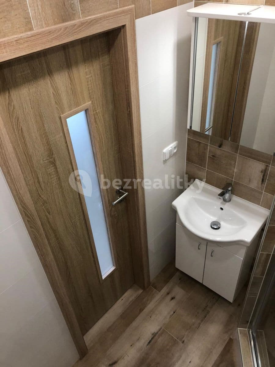 2 bedroom flat to rent, 67 m², Tolstého, Ústí nad Labem, Ústecký Region 2 bedroom flat to rent, 67 m², Tolstého, Ústí nad Labem, Ústecký Region