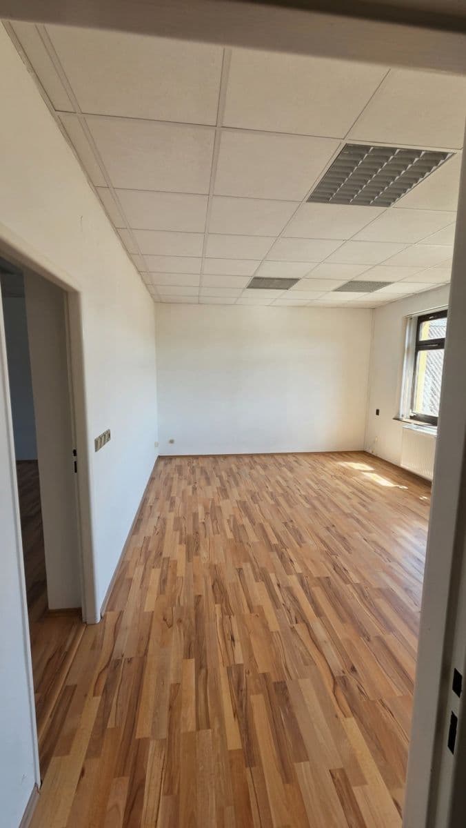 non-residential property to rent, 104 m², Nám. J. Hrubého, Kardašova Řečice, Jihočeský Region non-residential property to rent, 104 m², Nám. J. Hrubého, Kardašova Řečice, Jihočeský Region