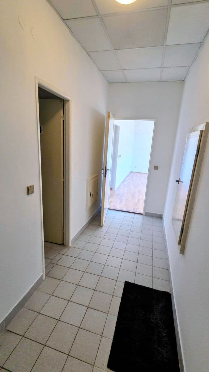 non-residential property to rent, 104 m², Nám. J. Hrubého, Kardašova Řečice, Jihočeský Region non-residential property to rent, 104 m², Nám. J. Hrubého, Kardašova Řečice, Jihočeský Region