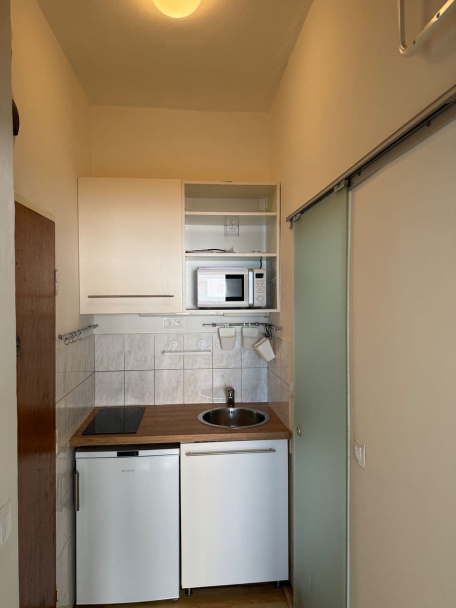 Studio flat to rent, 25 m², Cihlářská, Brno, Jihomoravský Region Studio flat to rent, 25 m², Cihlářská, Brno, Jihomoravský Region