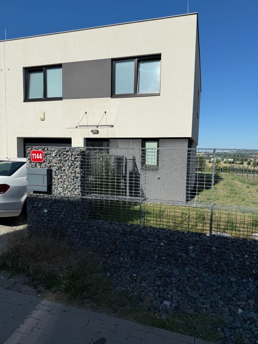 house to rent, 157 m², Nad Prahou, Horoměřice, Středočeský Region house to rent, 157 m², Nad Prahou, Horoměřice, Středočeský Region