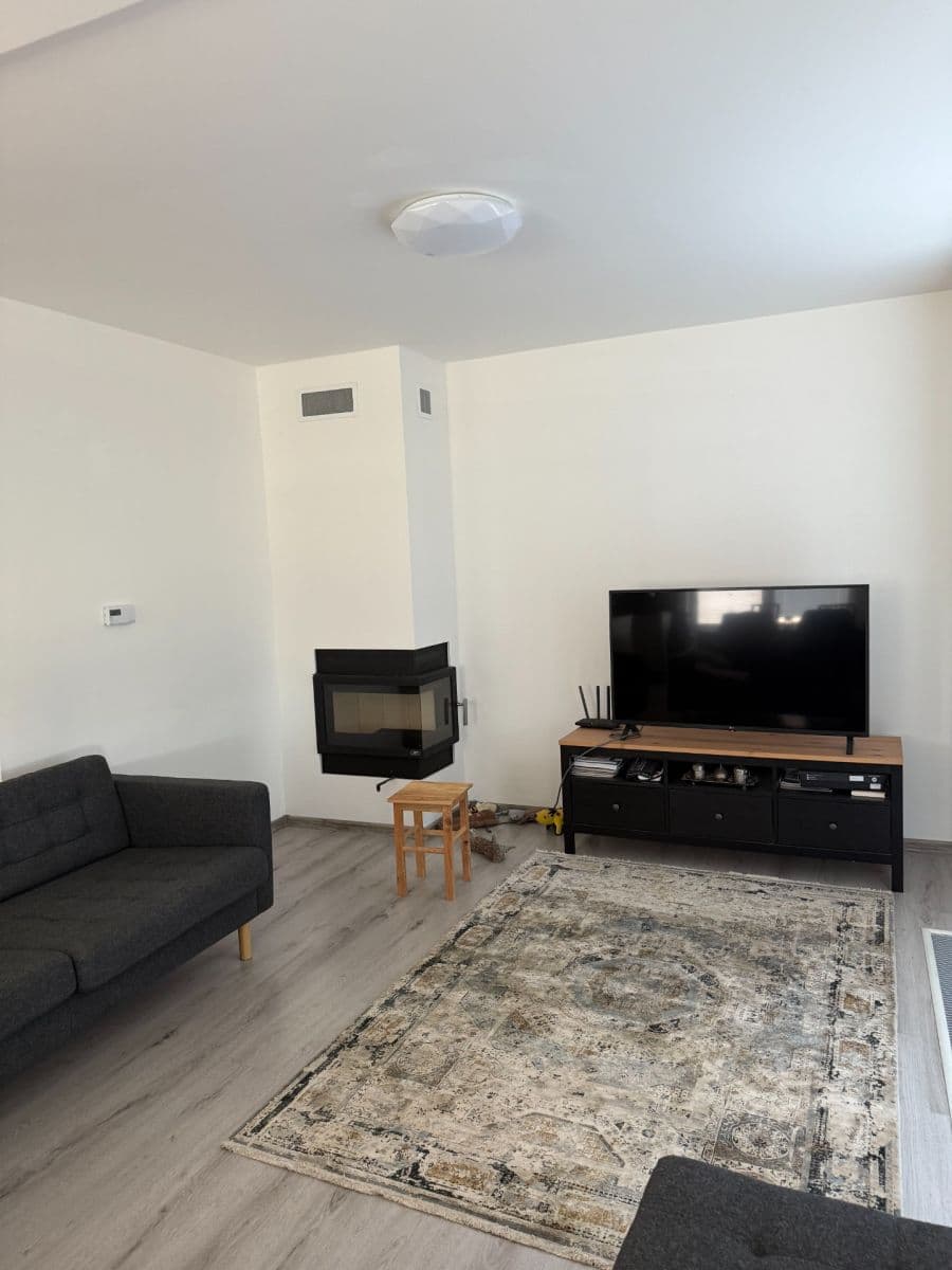 house to rent, 157 m², Nad Prahou, Horoměřice, Středočeský Region house to rent, 157 m², Nad Prahou, Horoměřice, Středočeský Region