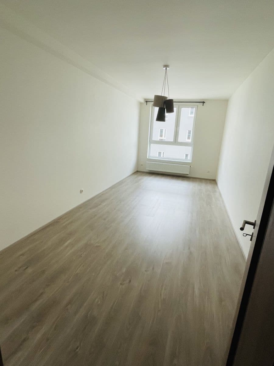 1 bedroom with open-plan kitchen flat to rent, 72 m², Nepilova, Beroun, Středočeský Region 1 bedroom with open-plan kitchen flat to rent, 72 m², Nepilova, Beroun, Středočeský Region