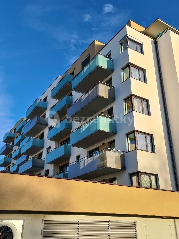 1 bedroom with open-plan kitchen flat to rent, 55 m², Na Zlaté stoce, České Budějovice, Jihočeský Region 1 bedroom with open-plan kitchen flat to rent, 55 m², Na Zlaté stoce, České Budějovice, Jihočeský Region