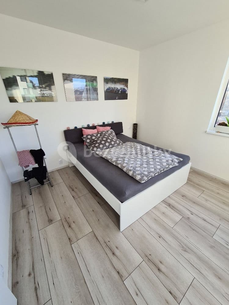 1 bedroom with open-plan kitchen flat to rent, 55 m², Na Zlaté stoce, České Budějovice, Jihočeský Region 1 bedroom with open-plan kitchen flat to rent, 55 m², Na Zlaté stoce, České Budějovice, Jihočeský Region