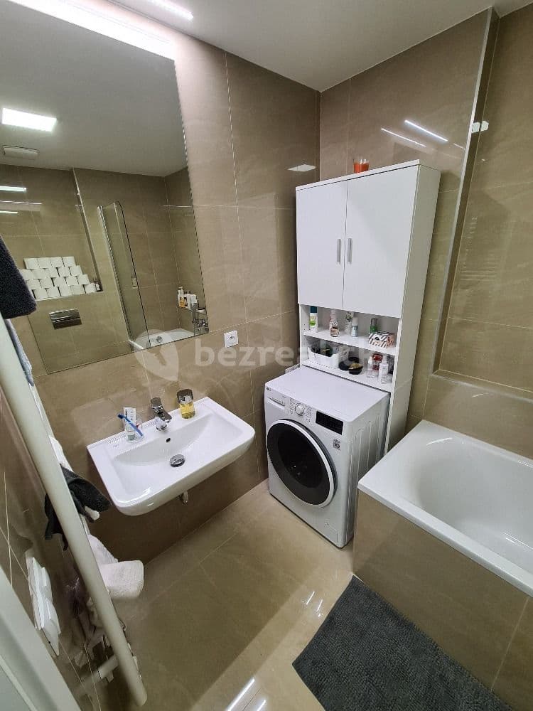 1 bedroom with open-plan kitchen flat to rent, 55 m², Na Zlaté stoce, České Budějovice, Jihočeský Region 1 bedroom with open-plan kitchen flat to rent, 55 m², Na Zlaté stoce, České Budějovice, Jihočeský Region