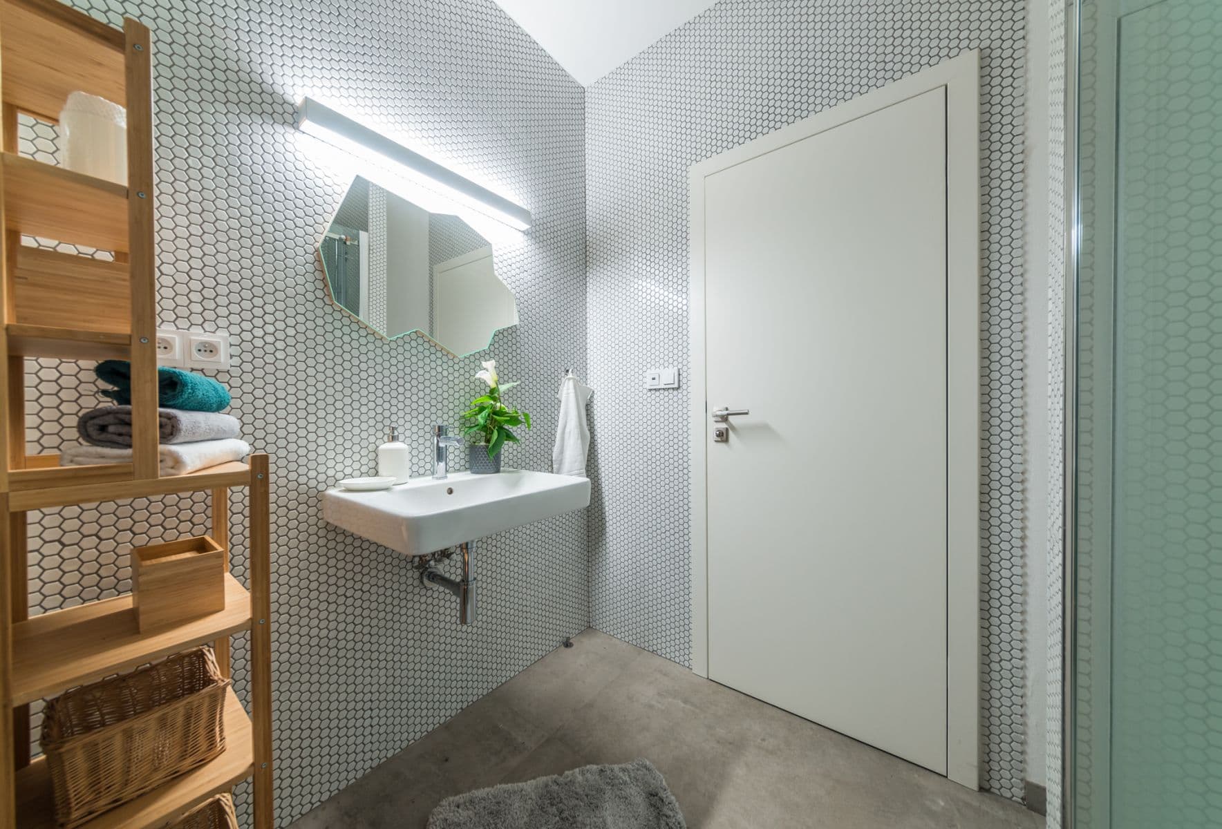 1 bedroom with open-plan kitchen flat to rent, 62 m², Buzulucká, Prague, Prague 1 bedroom with open-plan kitchen flat to rent, 62 m², Buzulucká, Prague, Prague